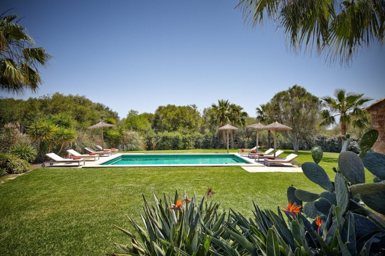 Luxus Finca Mallorca Süden mieten 10 PersonenCan Tarringo Santanyi Pool 3