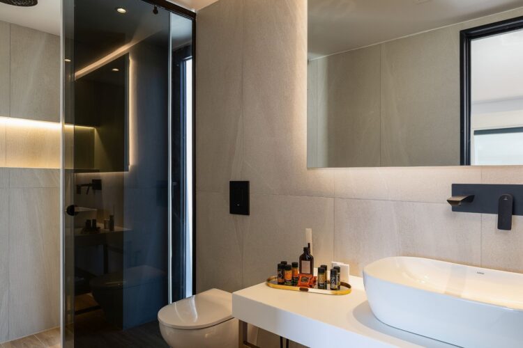 Canyon Hideaway Luxus Ferienhaus Auf Kreta Mieten Dusche