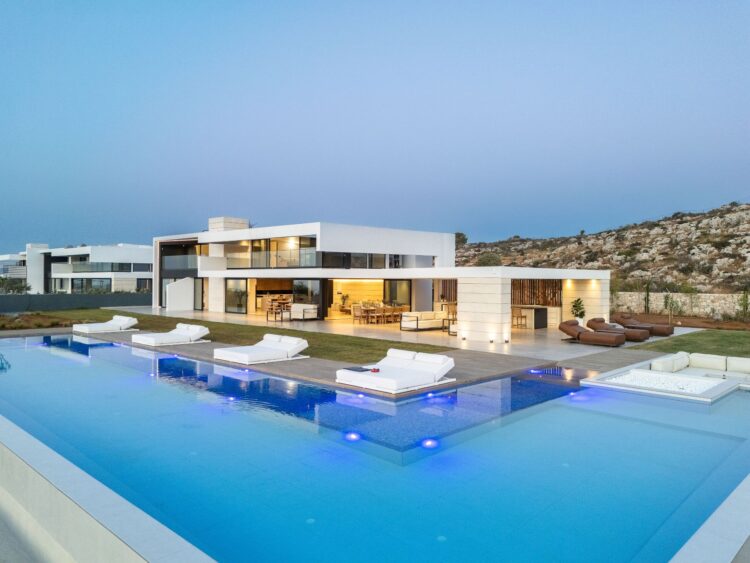 Canyon Hideaway Luxus Ferienhaus Auf Kreta Mieten Pool By Night