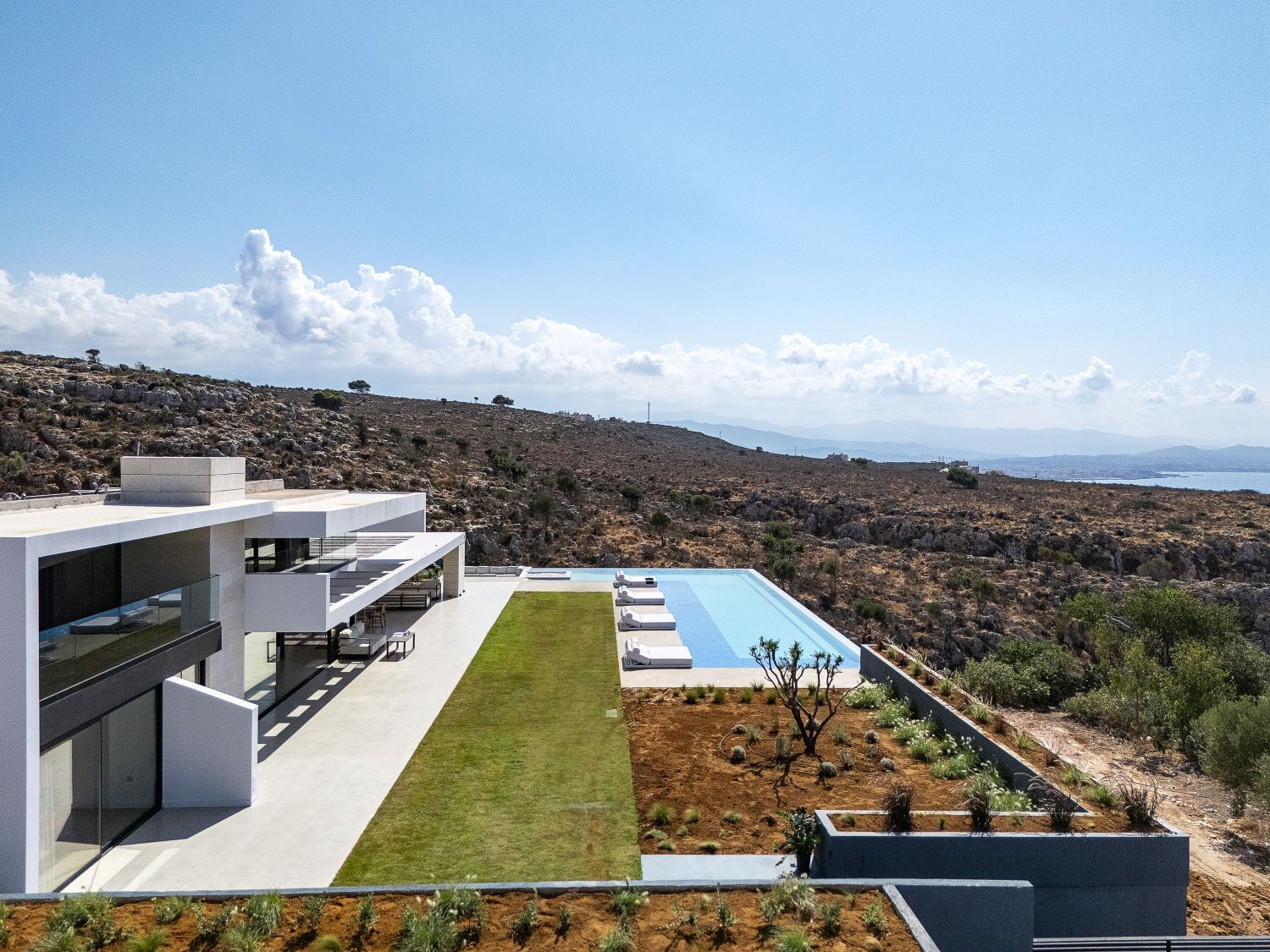 Canyon Hideaway Luxus Ferienhaus Auf Kreta Mieten Seitenansicht