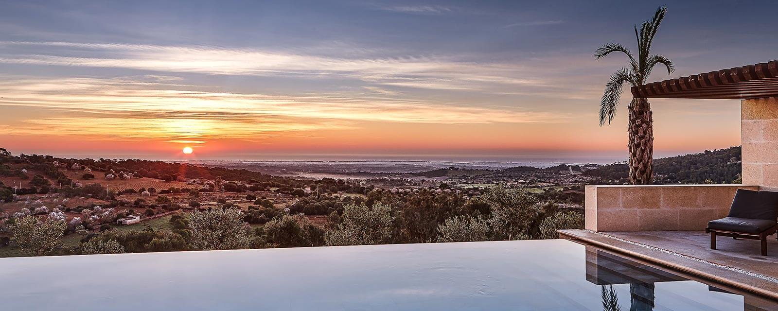 Luxus Finca Mallorca mieten Casa Concos Santanyi Sonnenuntergang