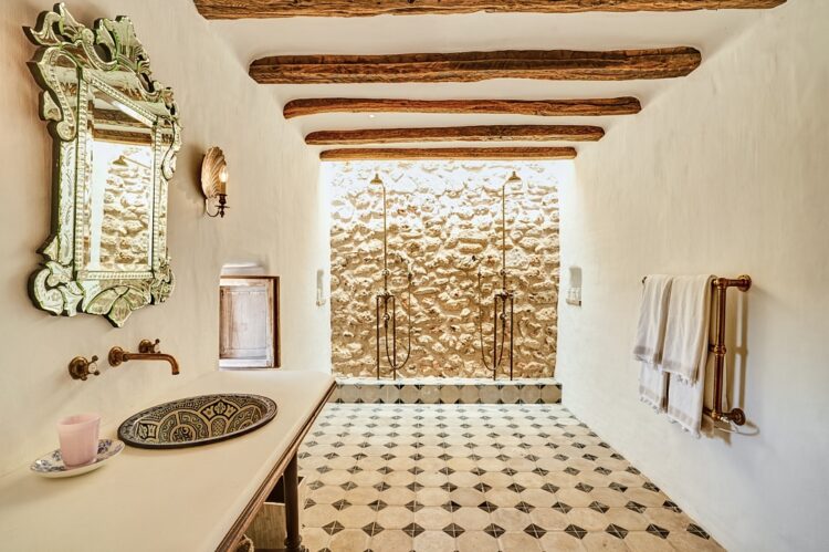 Casa Jumali Exklusives Ferienhaus Ibiza Weiteres Badezimmer Mit Duschen