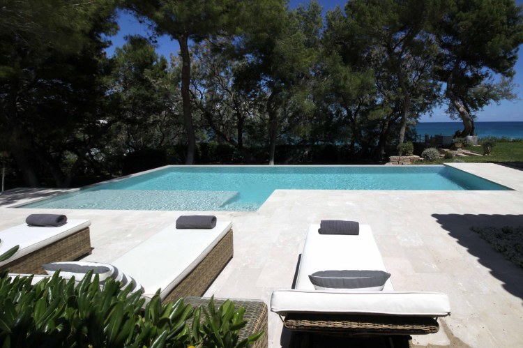 Luxus Finca am Strand Cala Rajada Mallorca 10 Personen mietenStrandfinca Cala Ratjada - Pool