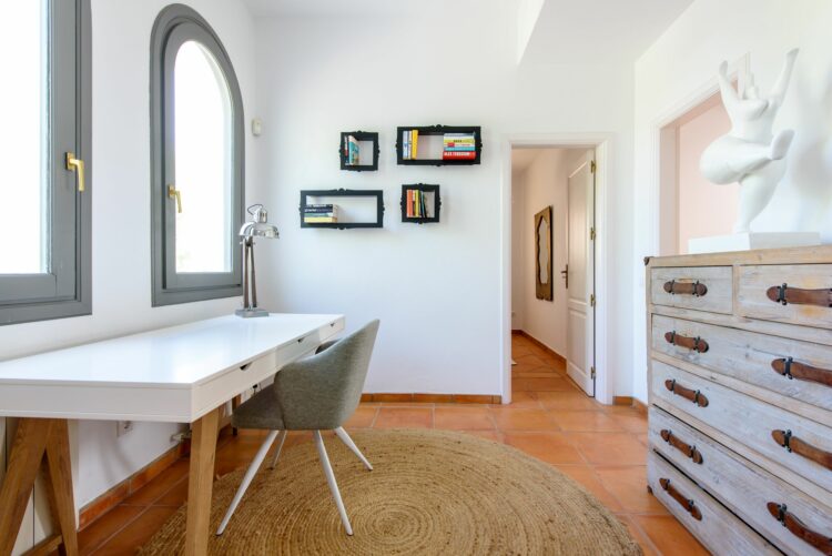Casa Soleil Luxuriöses Ferienhaus Ibiza Mieten Büro