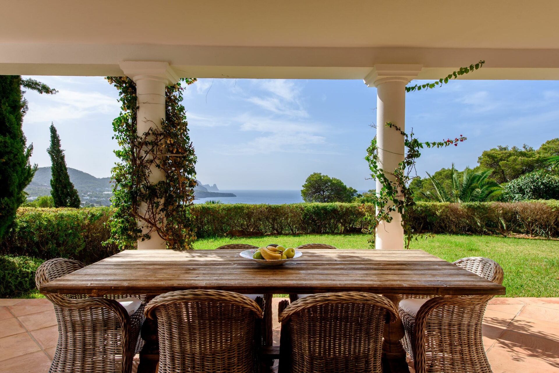 Casa Soleil Luxus Ferienvilla Ibiza Mieten Alfresco Essbereich