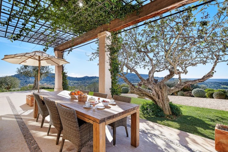 Luxus Finca Villa Mallorca mieten Casa Concos | Esstisch außen