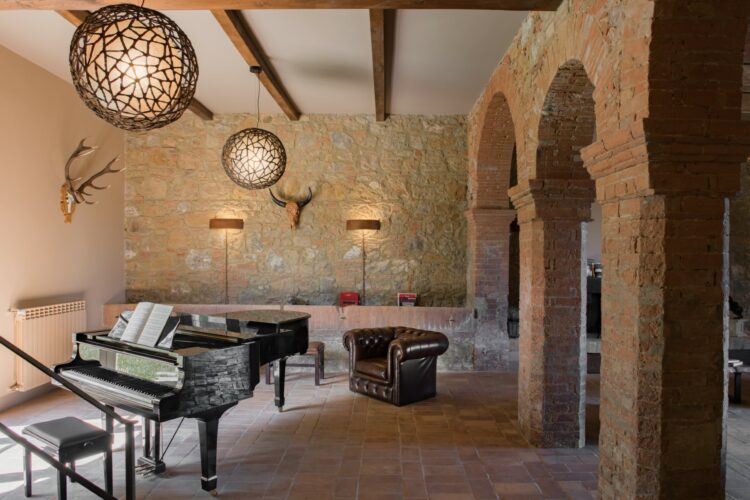Casale Castelfalfi Luxus Ferienvilla Toskana Mieten Klavier