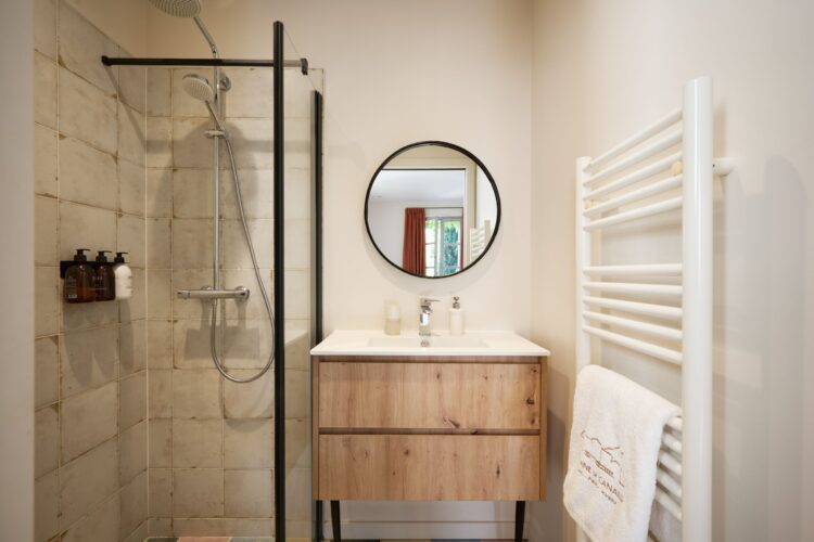 Cassis Hideaway Luxus Ferienhaus Cote D Azur Mieten Dusche