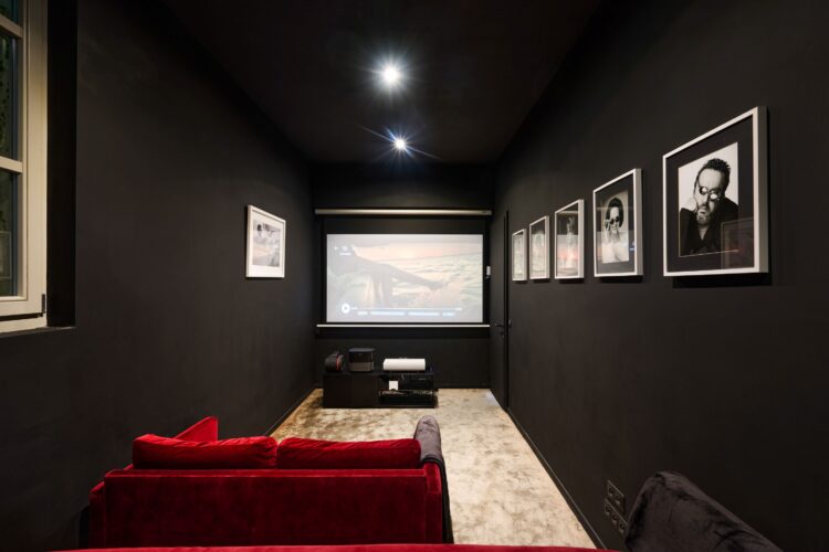 Cassis Hideaway Luxus Ferienhaus Cote D Azur Mieten Kino