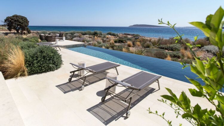 Charming Seaside Villa Luxus Ferienhaus Paros Am Meer Mieten Liegen