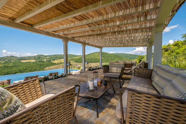 Chianti Country Estate Ferienhaus Toskana Mieten 14 Personen Pool Chillout Möbel Oberhalb Blick