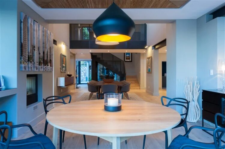 City Bowl Villa Luxus Ferienhaus Kapstadt Mieten Tisch