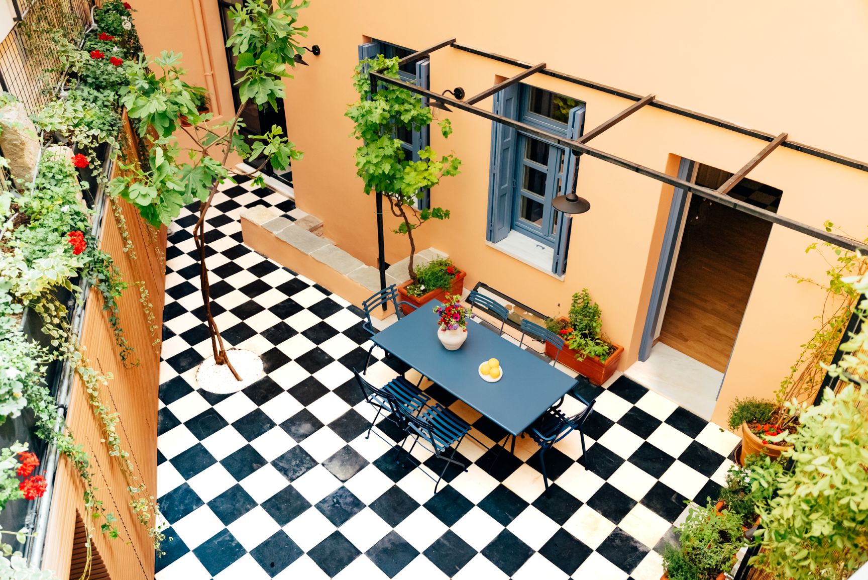 City Escape Athen Luxus Ferienhaus Altstadt Mieten Innenhof