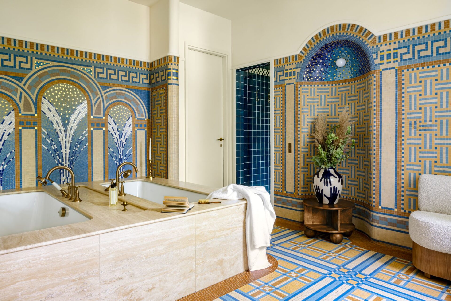 City Escape Montmartre Luxuriöses Ferienhaus Paris Mieten Badewanne