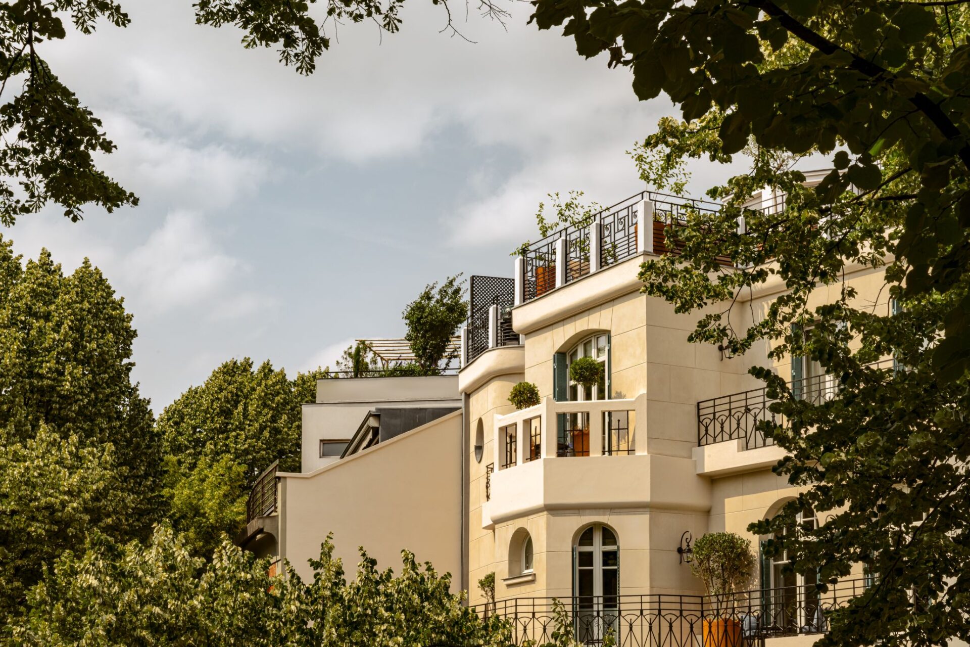 City Escape Montmartre Luxus Ferienvilla Paris Mieten Außenansicht