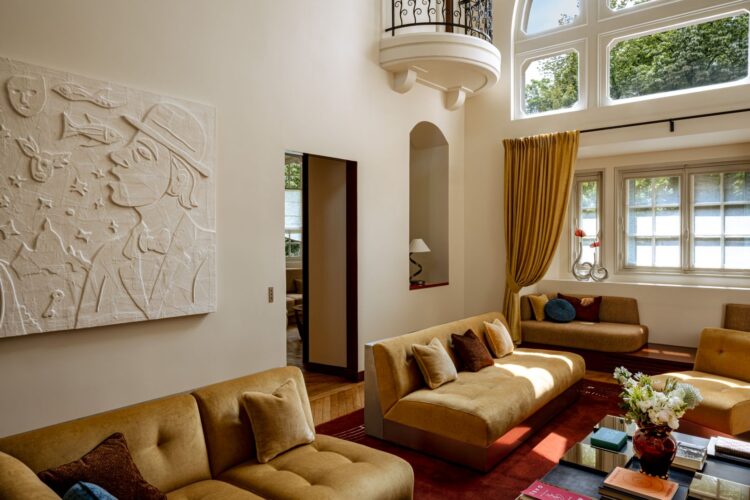 City Escape Montmartre Luxus Ferienvilla Paris Mieten Wohnzimmer