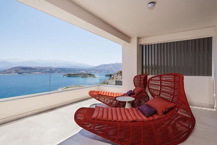 Coastal Retreat Luxus Ferienhaus Kreta Am Meer Mieten Balkon