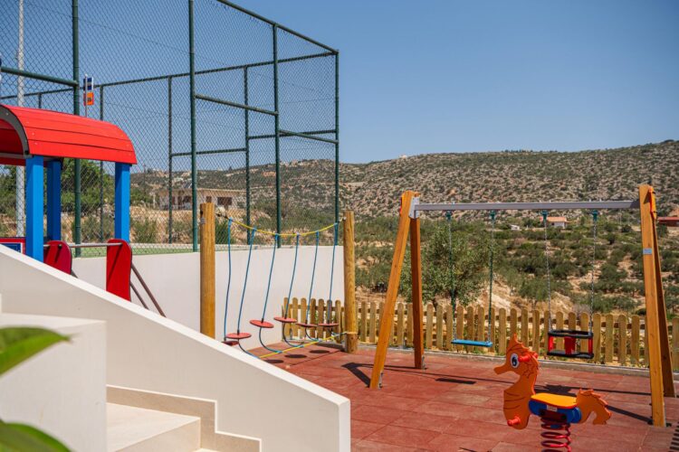 Coastal Retreat Luxus Ferienhaus Kreta Am Meer Mieten Spielplatz