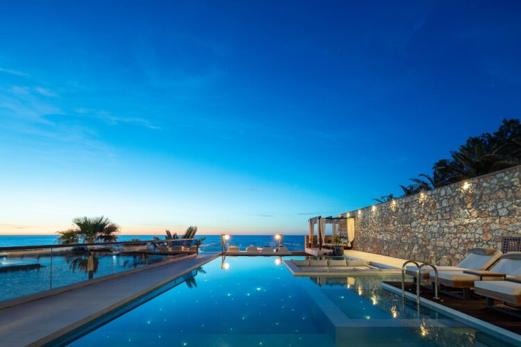 Cove Retreat Luxus Ferienhaus Kreta Am Meer Mieten Pool By Night