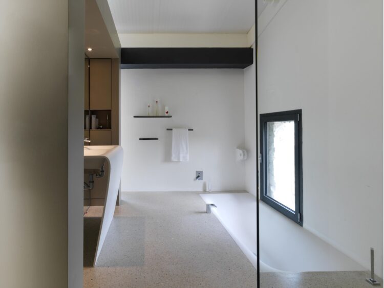 Designvilla Lucca Luxus Ferienhaus Toskana Mieten Badewanne