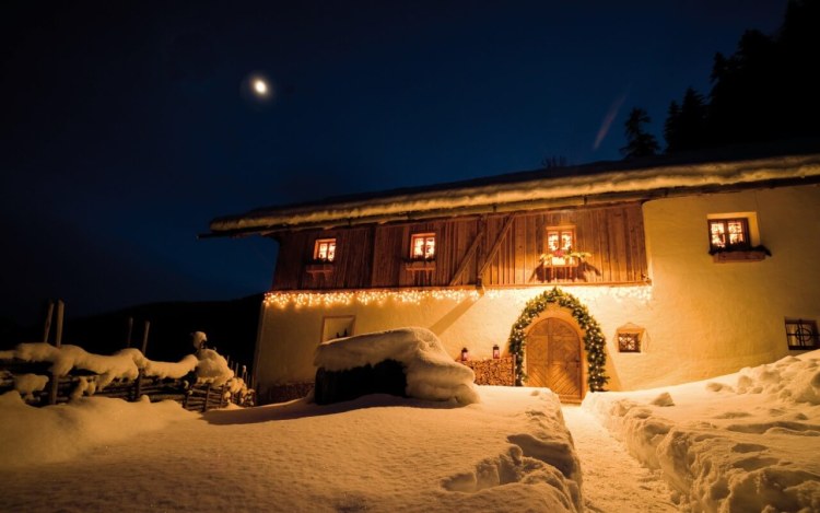 Dolomiten Ski Golf Lodge Winter Beleuchtet