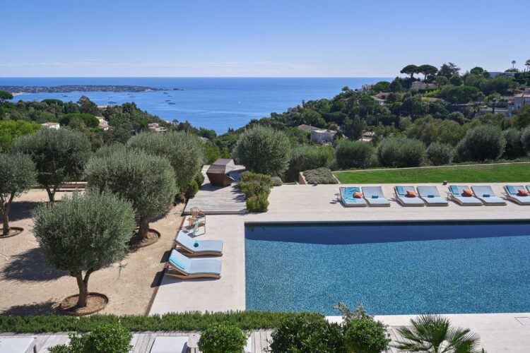 Domaine Sauvage Luxus Ferienhaus Cote D Azur Mieten Ausblick
