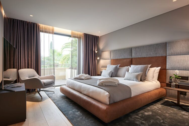 Domaine Sauvage Luxus Ferienhaus Cote D Azur Mieten Schlafzimmer