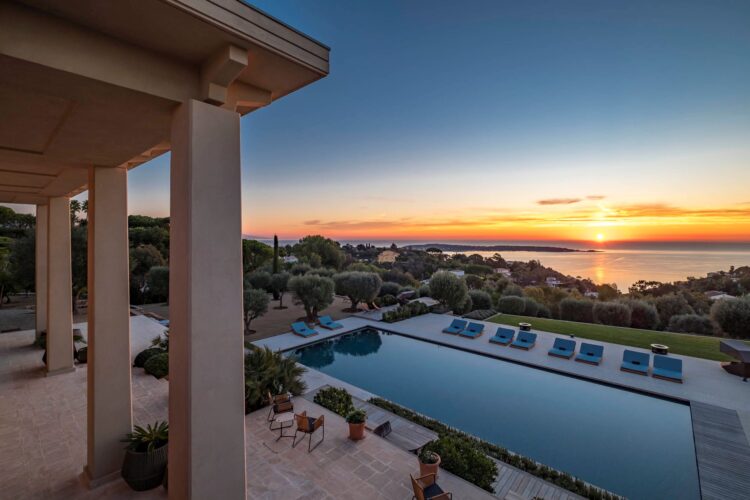 Domaine Sauvage Luxus Ferienhaus Cote D Azur Mieten Sunset