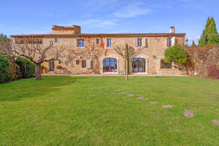 Domaine Vignobles Luxus Ferienvilla Provence Mieten Außenansicht