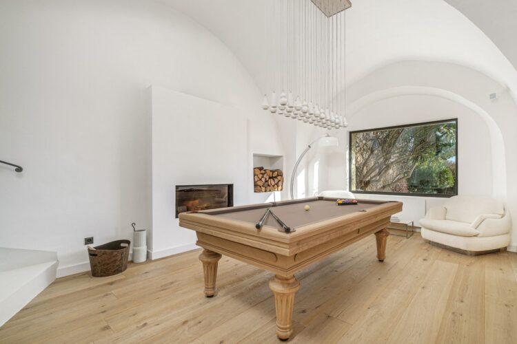 Domaine Vignobles Luxus Ferienvilla Provence Mieten Billiard