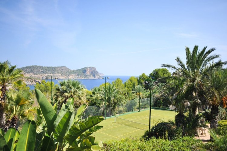 Dream Villa Ibiza Tennisplatz