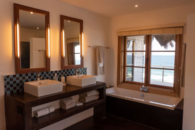 Dugongo Beachvilla Luxus Ferienhaus Mosambik Am Strand Mieten Bad