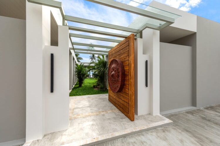 Emotion Beachfront Villa Luxusvilla Koh Samui Mieten Tür