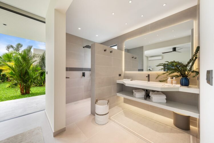 Emotion Beachfront Villa Luxusvilla Koh Samui Mieten Waschbecken