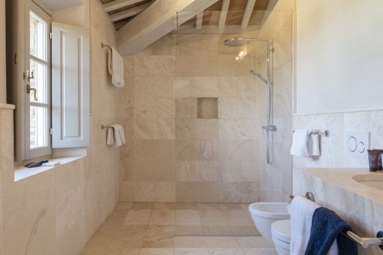 Farmhouse On The Hill Luxus Ferienhaus Toskana Mieten Badezimmer