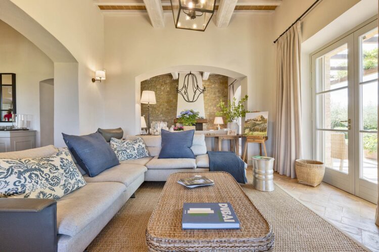 Farmhouse On The Hill Luxus Ferienvilla Toskana Mieten Couch