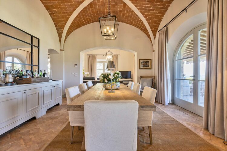 Farmhouse On The Hill Luxus Ferienvilla Toskana Mieten Esstisch