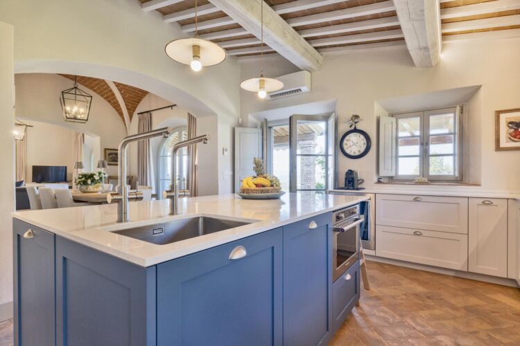 Farmhouse On The Hill Luxus Ferienvilla Toskana Mieten Kücheninsel