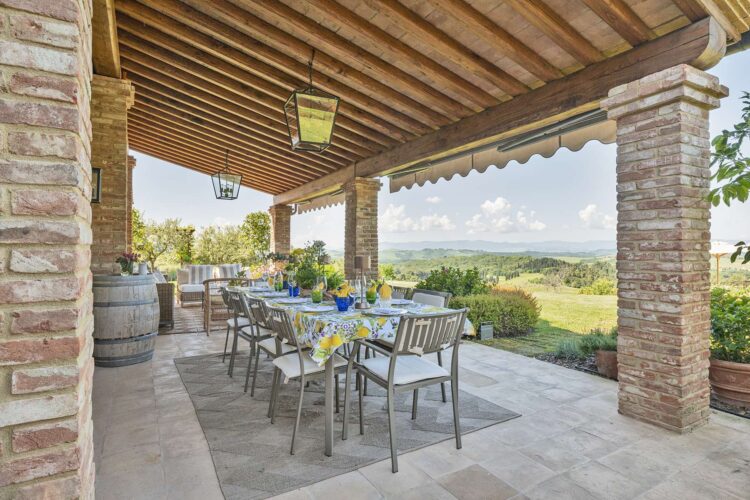 Farmhouse On The Hill Luxus Ferienvilla Toskana Mieten Outdoor Esstisch