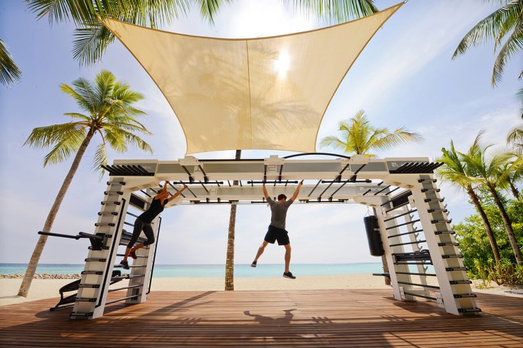 Ferienhaus Malediven Grand Sunset Residence Oneonly Reeth Irah Hotel Fitness Angebot