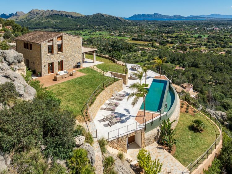 Finca Mariluz Luxus Ferienhaus Mallorca Detail Außenansicht