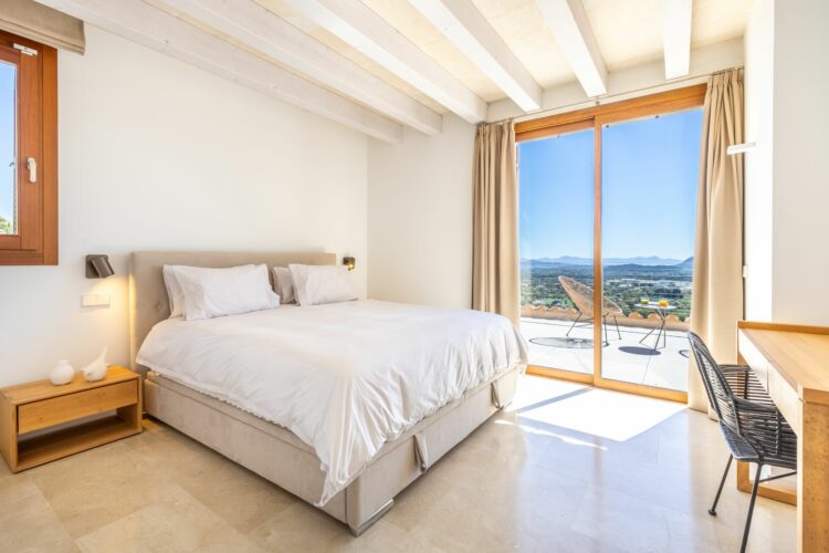 Finca Mariluz Luxus Villa Mallorca Mieten Modernes Schlafzimmer
