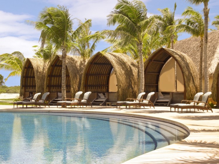 Four Seasons Resort Bora Bora 6