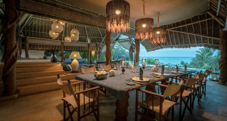 Garden Villa Luxus Ferienhaus Kenia Diani Beach Mieten Esszimmer