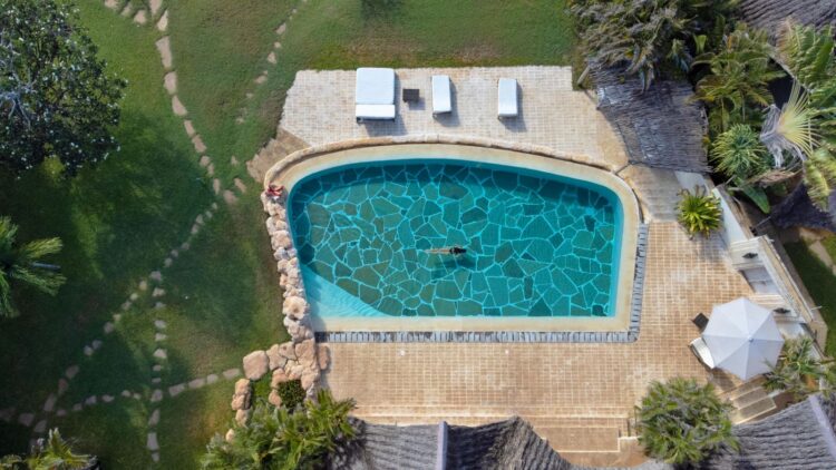 Garden Villa Luxus Ferienhaus Kenia Diani Beach Mieten Pool