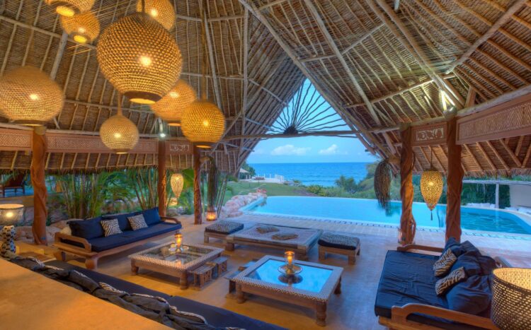 Garden Villa Luxus Ferienhaus Kenia Diani Beach Mieten Abends