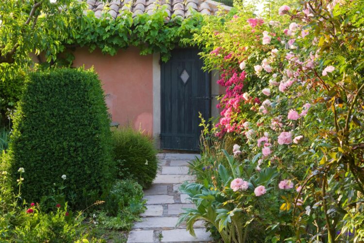 Garden With House Luxus Ferienvilla Provence Mieten Rosen