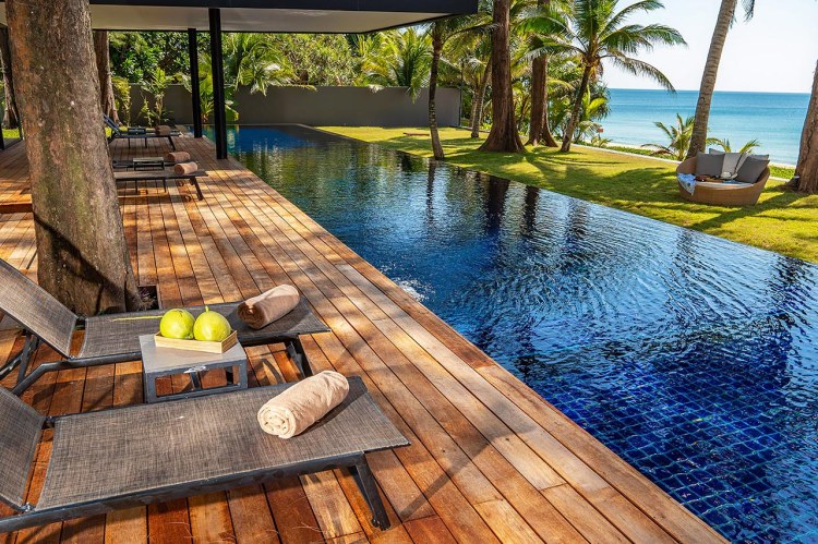 Grand Villa Noi Poolside Paradise