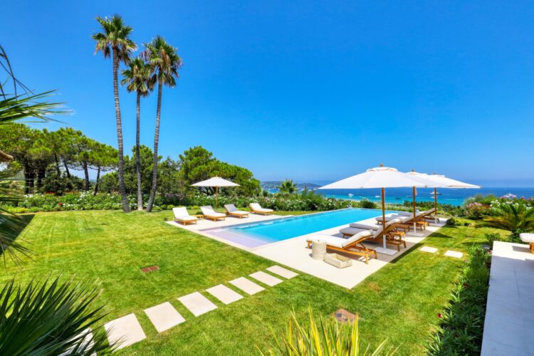 Heavenly Pampelonne Retreat Luxus Ferienhaus Cote D Azur St Tropez Pool Mit Palmen