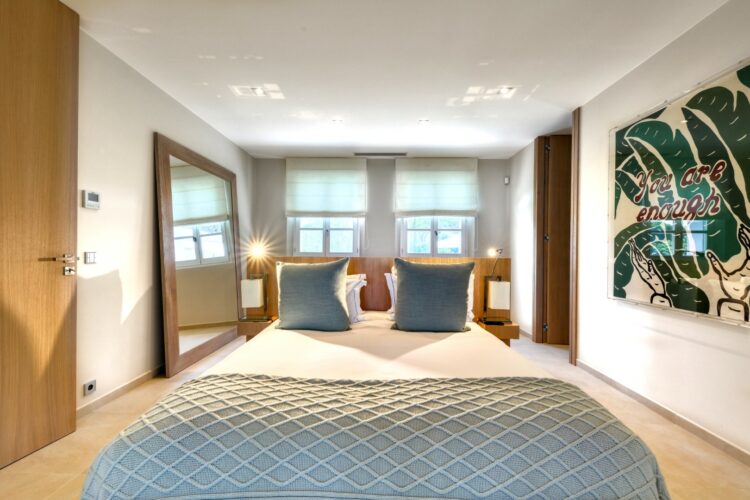 Heavenly Pampelonne Retreat Luxus Ferienhaus Cote D Azur St Tropez Modernes Schlafzimmer